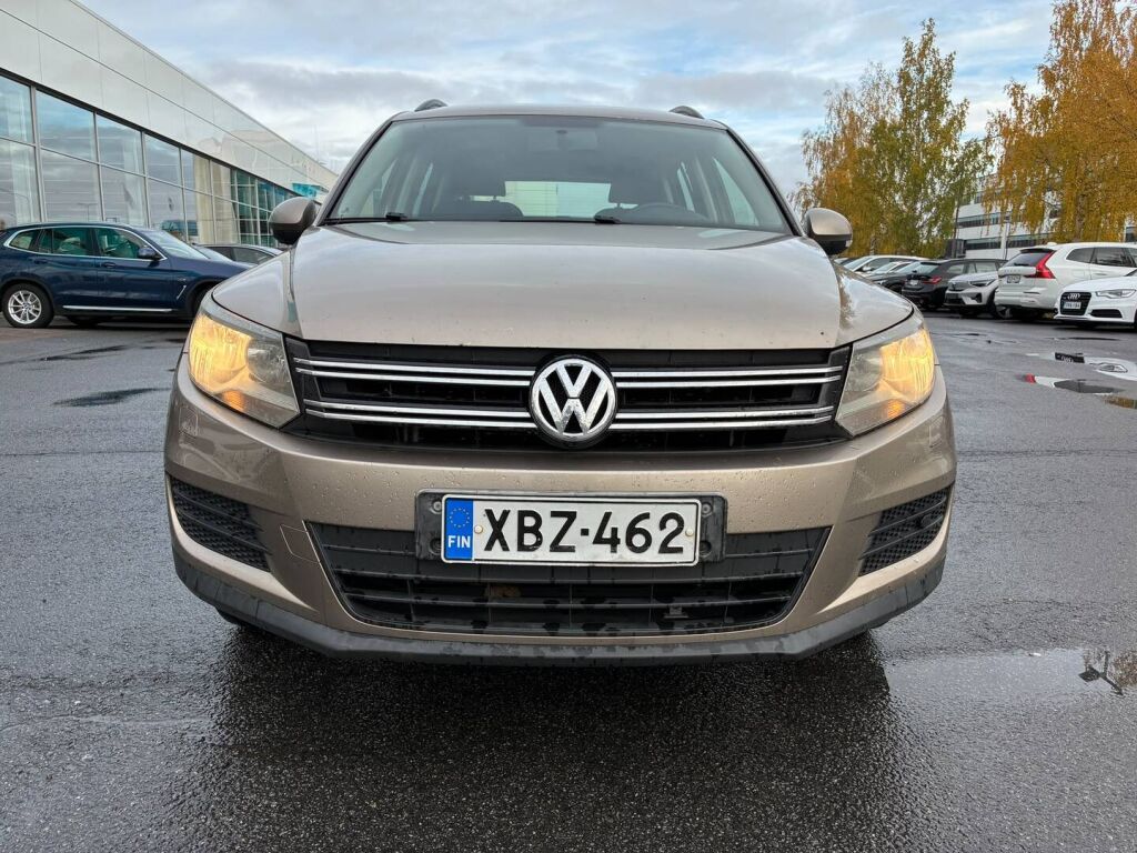 Volkswagen Tiguan 2011 Ruskea (beige)