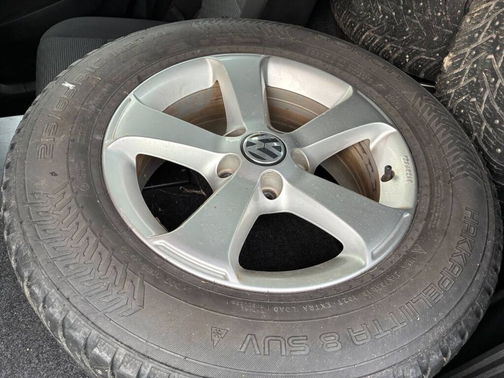 Volkswagen Tiguan 2011 Ruskea (beige)