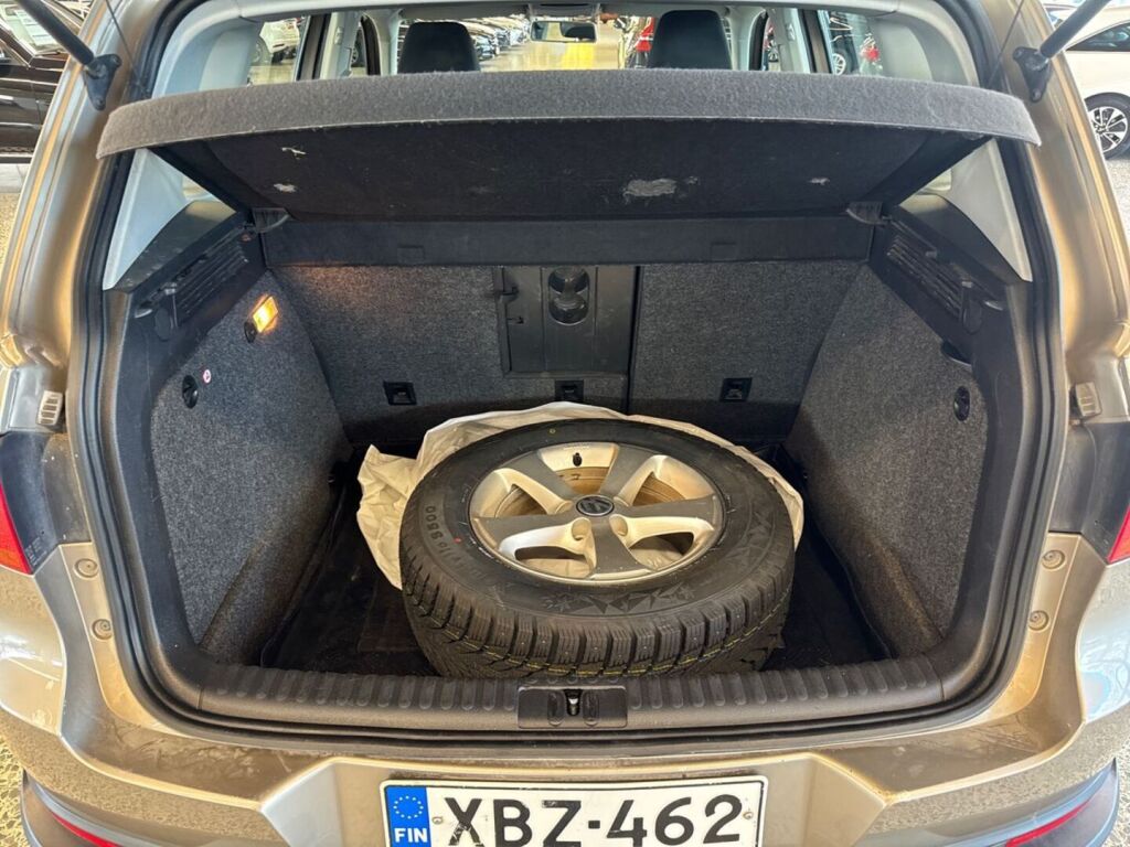 Volkswagen Tiguan 2011 Ruskea (beige)