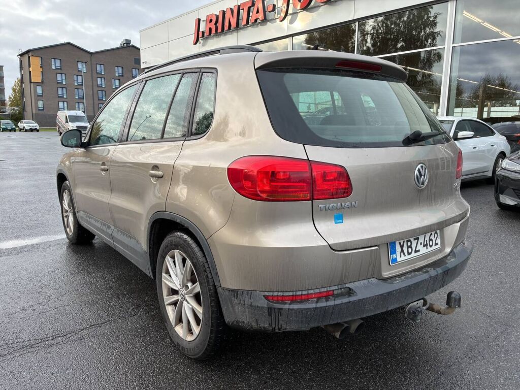 Volkswagen Tiguan 2011 Ruskea (beige)
