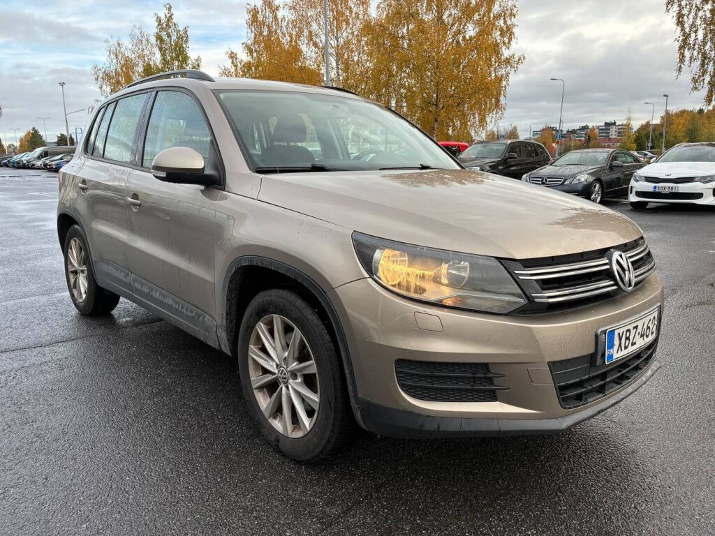 Volkswagen Tiguan 2011 Ruskea (beige)