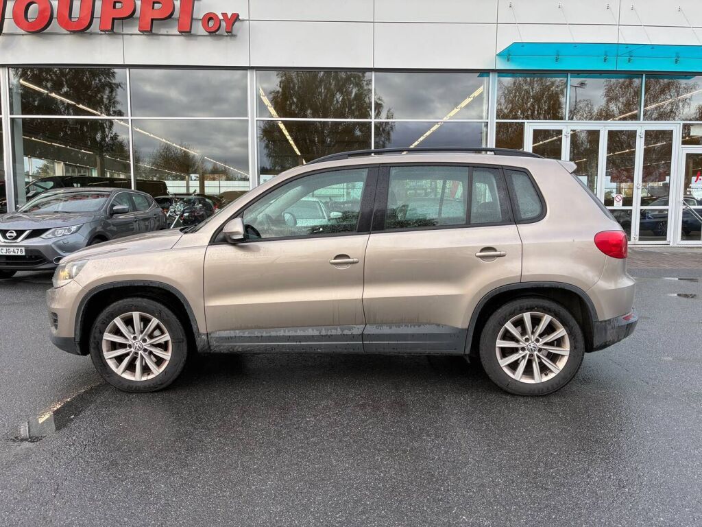 Volkswagen Tiguan 2011 Ruskea (beige)
