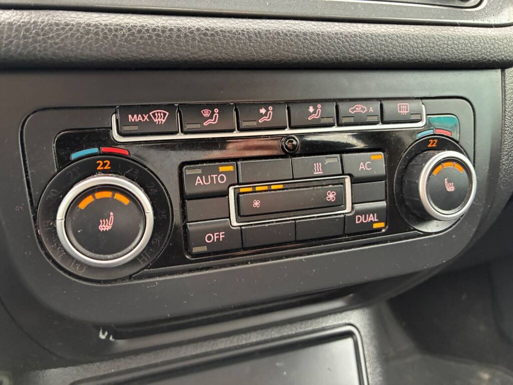 Volkswagen Tiguan 2011 Ruskea (beige)