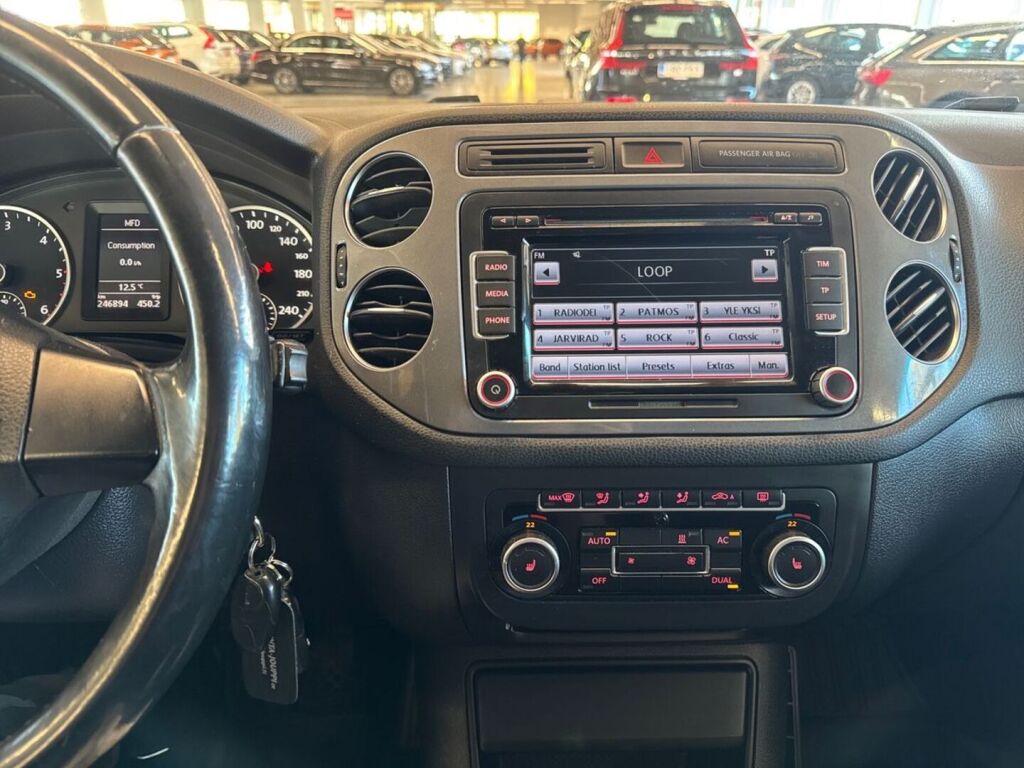 Volkswagen Tiguan 2011 Ruskea (beige)