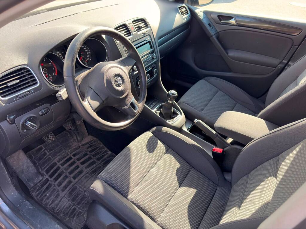 Volkswagen Golf 2012 Harmaa