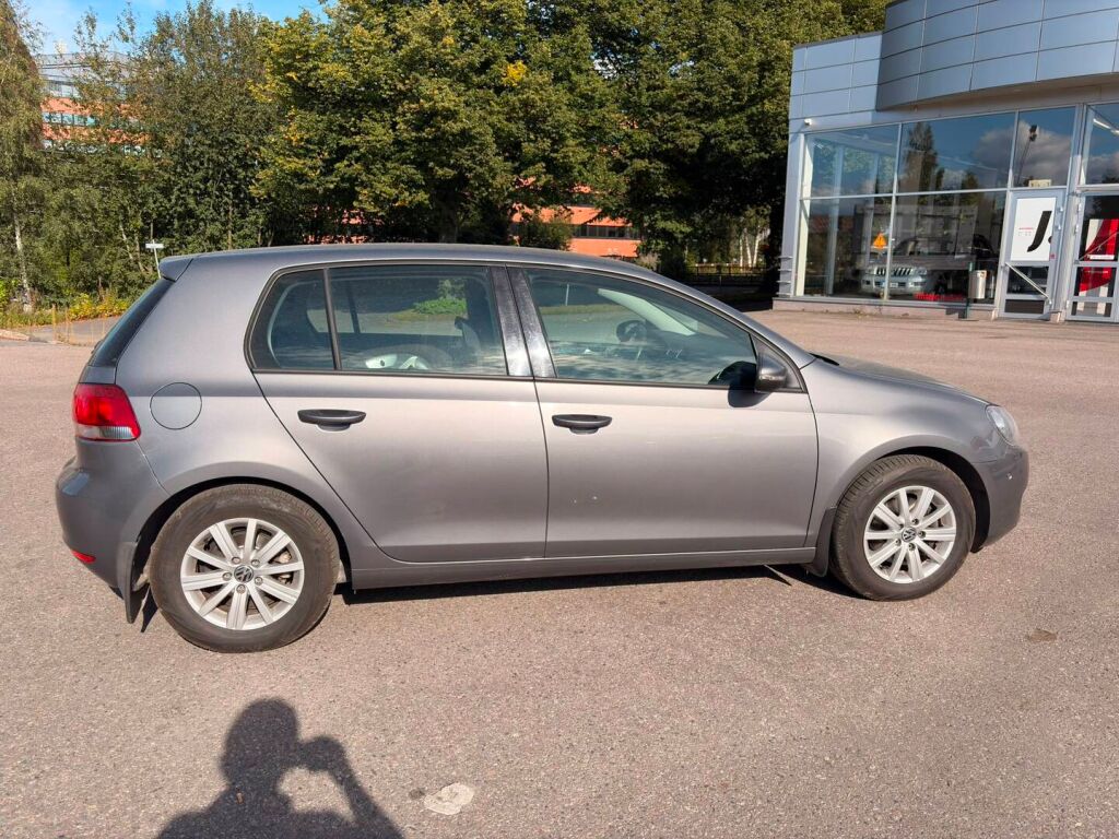 Volkswagen Golf 2012 Harmaa