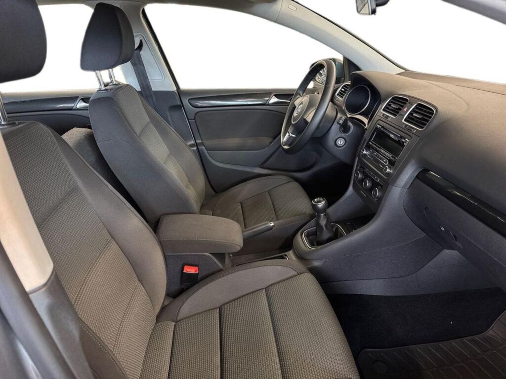 Volkswagen Golf 2012 Harmaa