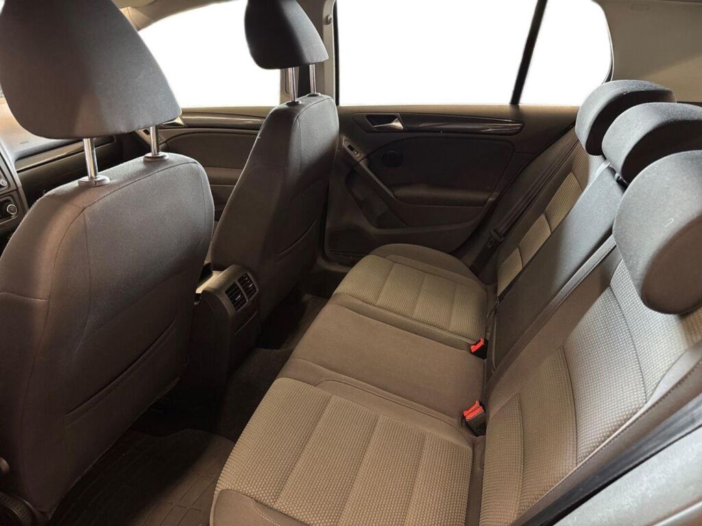 Volkswagen Golf 2012 Harmaa