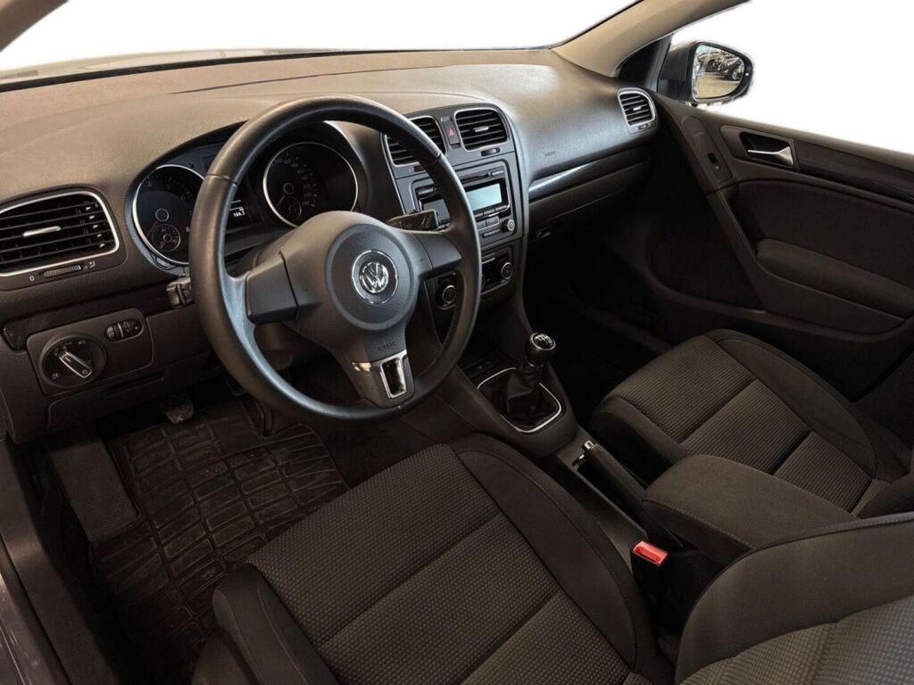 Volkswagen Golf 2012 Harmaa