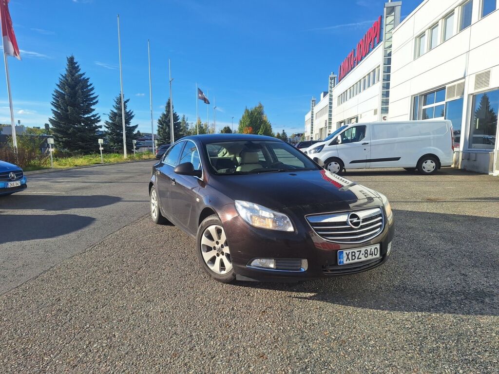 Opel Insignia 2012 Ruskea (beige)