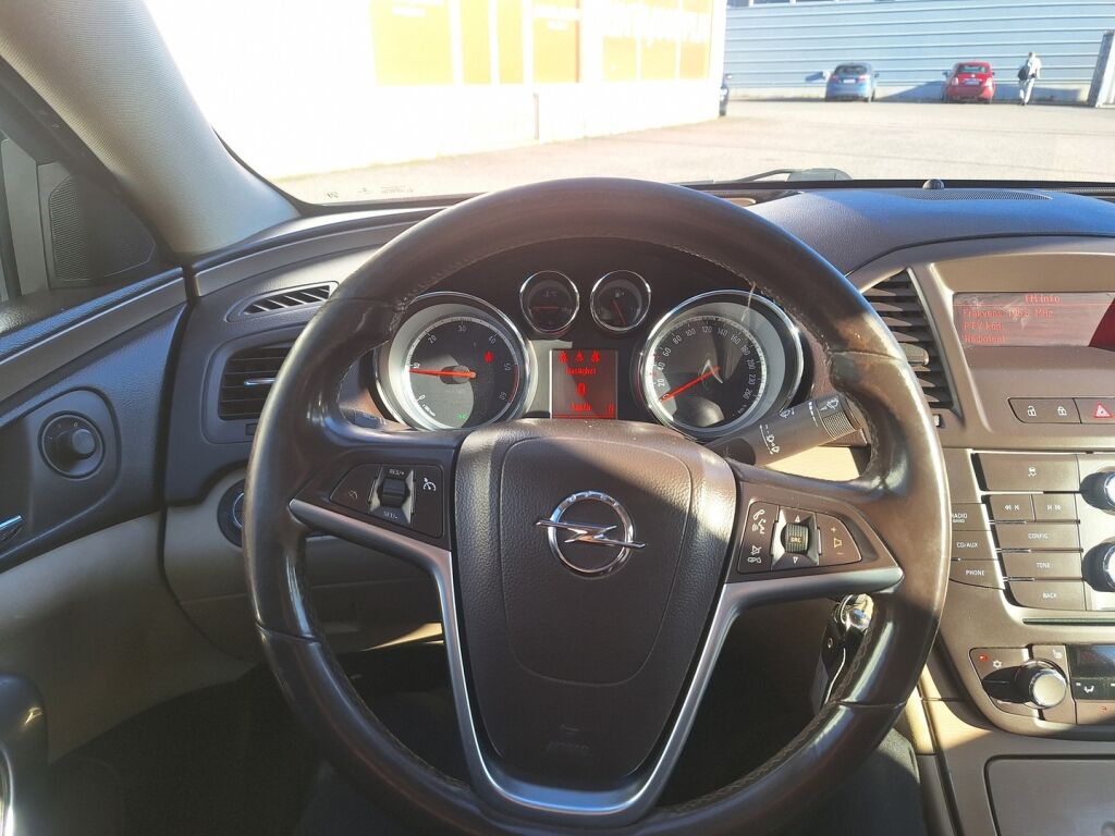 Opel Insignia 2012 Ruskea (beige)