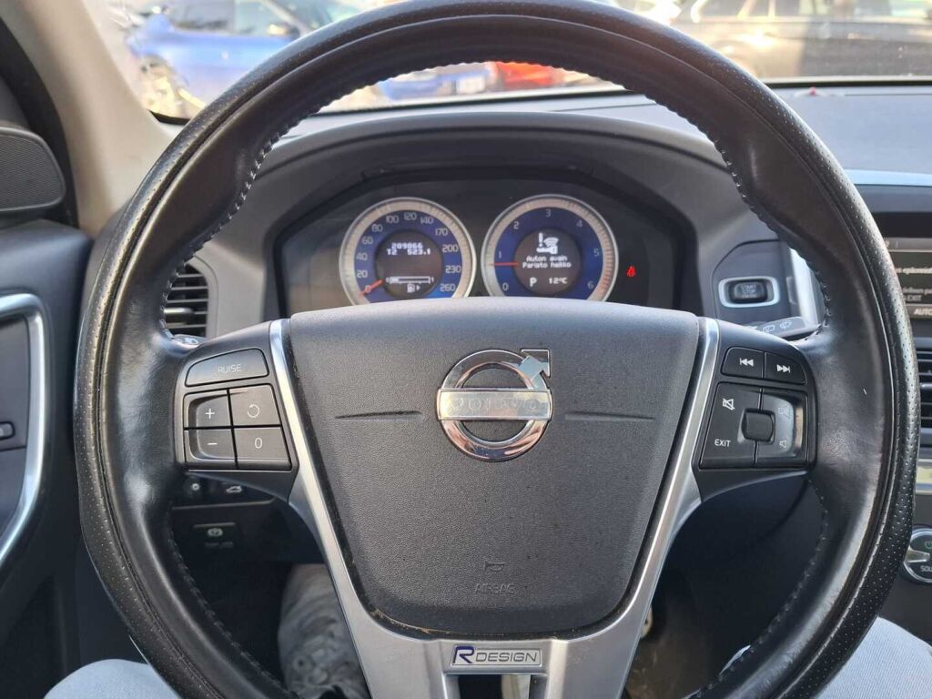 Volvo XC60 2012 Valkoinen
