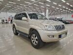 Toyota Land Cruiser 2006 Ruskea (beige)