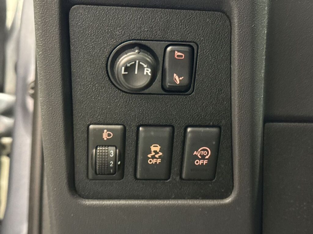 Nissan Qashqai 2011 Harmaa