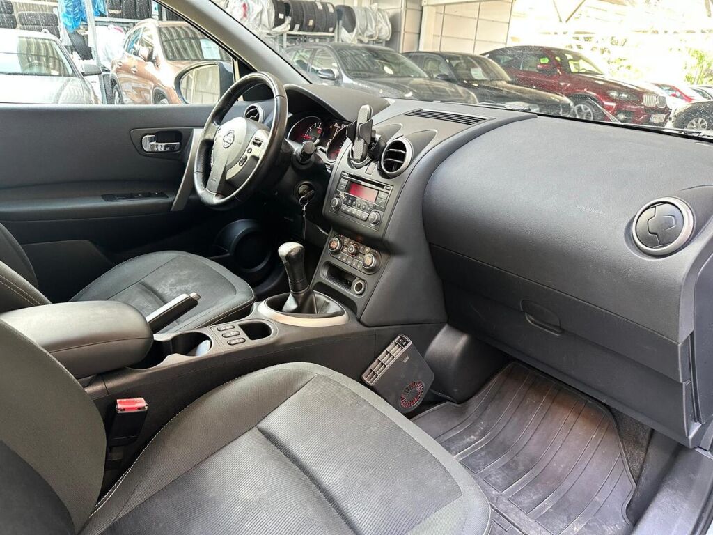 Nissan Qashqai 2011 Harmaa