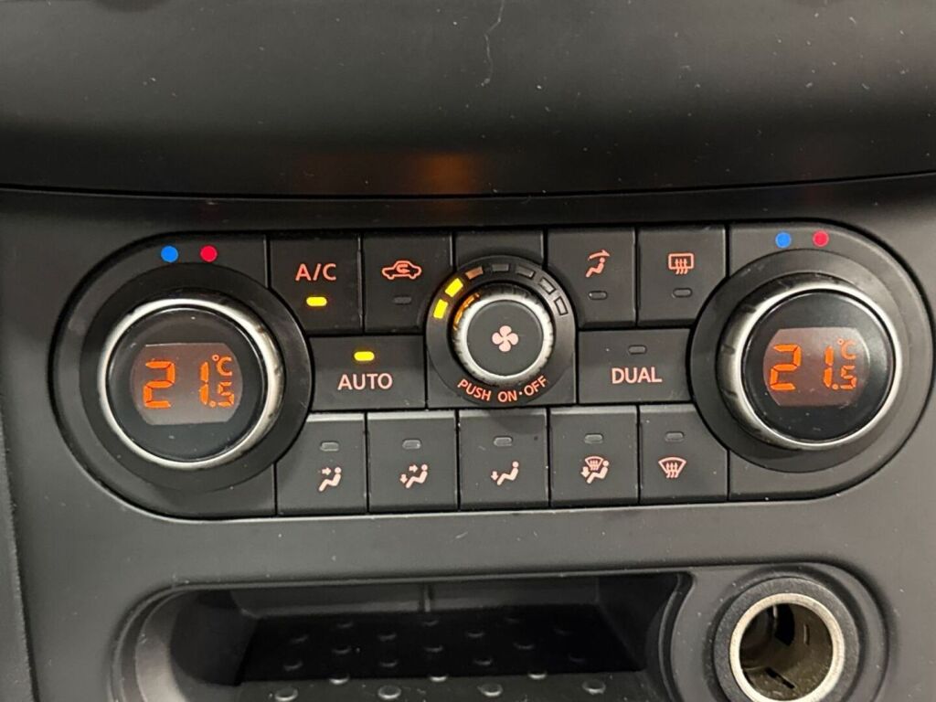 Nissan Qashqai 2011 Harmaa