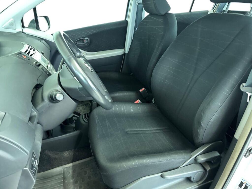 Toyota Yaris 2006 Hopea