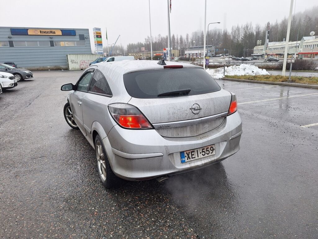Opel Astra 2006 Hopea