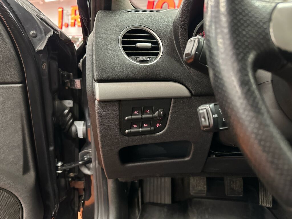 Alfa Romeo 159 2007 Musta