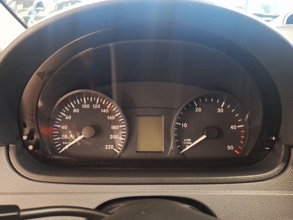 Mercedes-Benz Vito 2007 Punainen