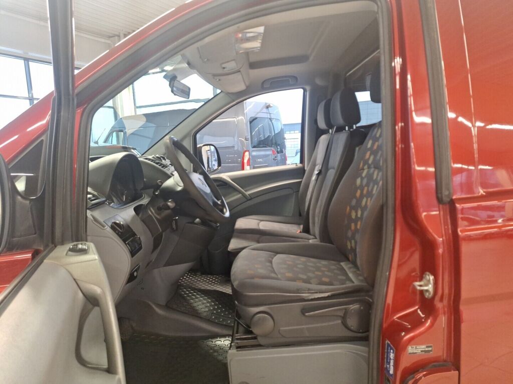 Mercedes-Benz Vito 2007 Punainen