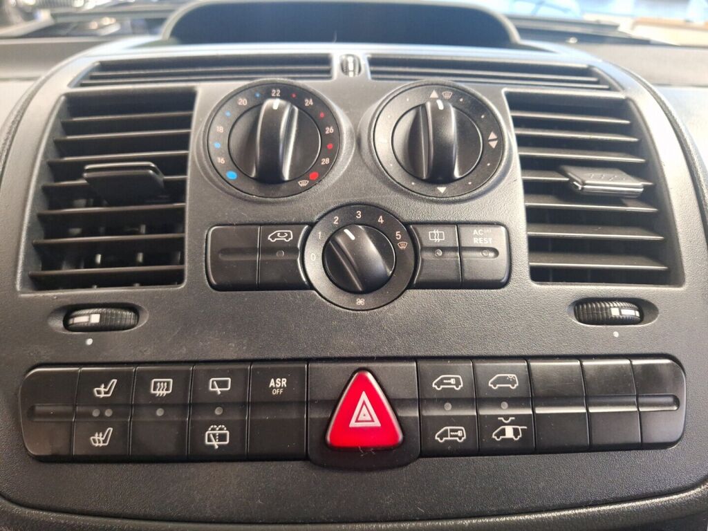 Mercedes-Benz Vito 2007 Punainen