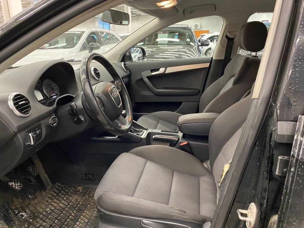 Audi A3 2011 Musta