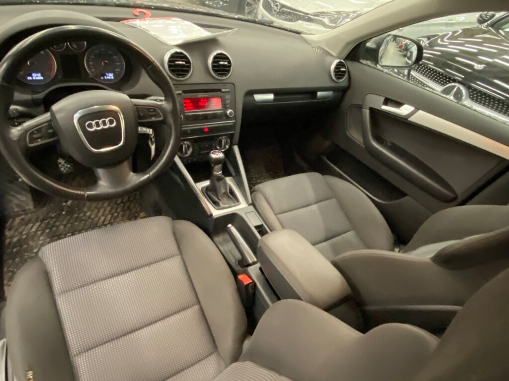 Audi A3 2011 Musta