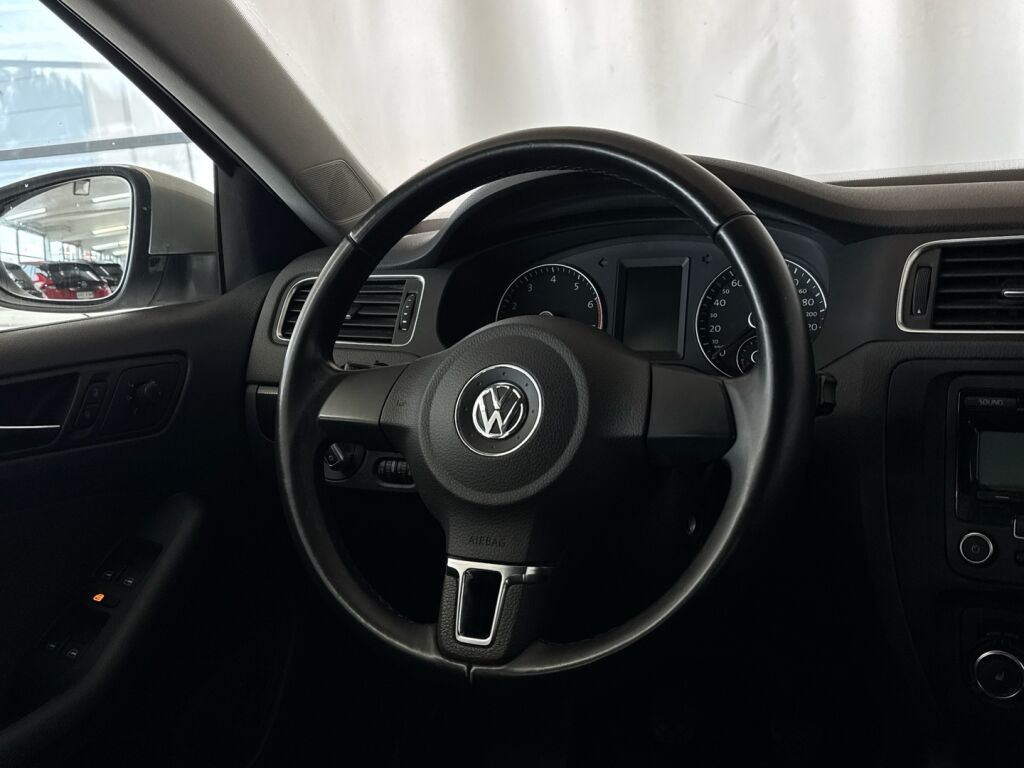 Volkswagen Jetta 2011 Hopea