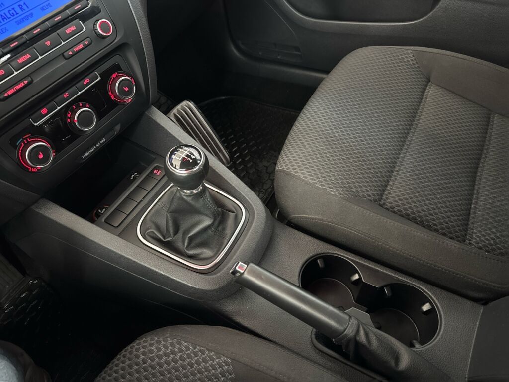 Volkswagen Jetta 2011 Hopea