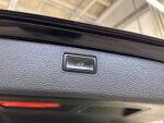 Volkswagen Passat 2011 Musta