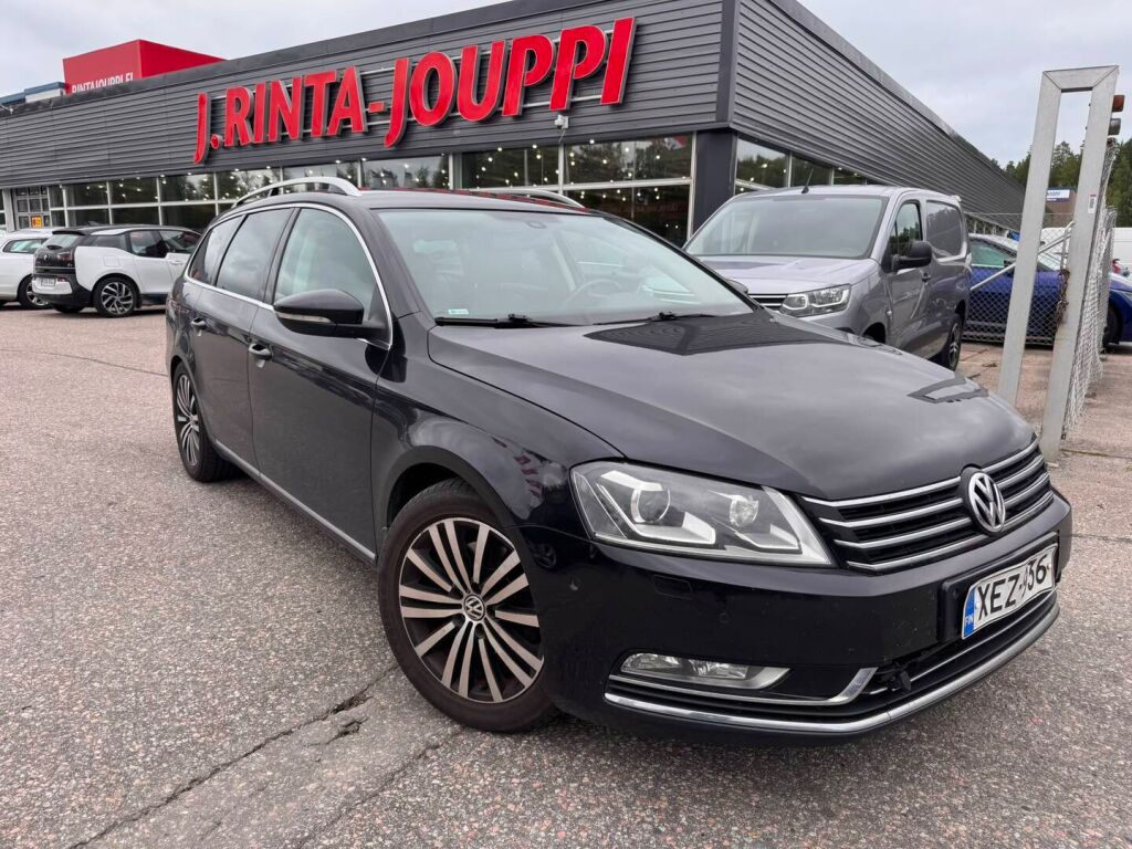 Volkswagen Passat 2011 Musta