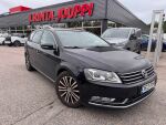 Volkswagen Passat 2011 Musta