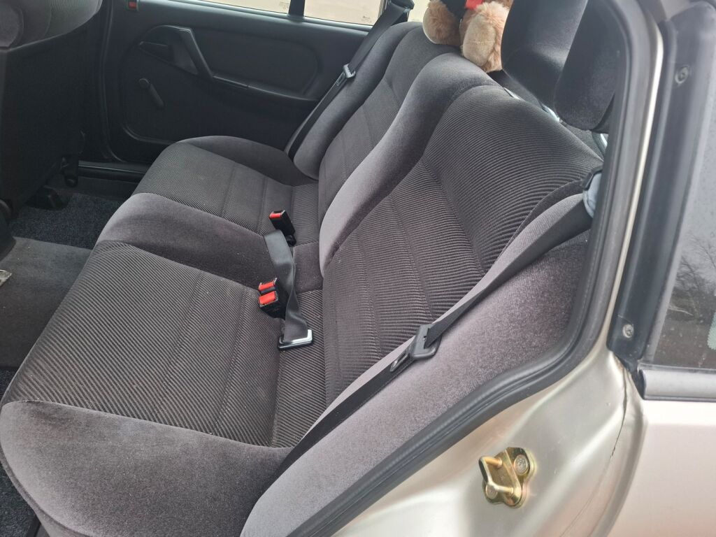 Opel Omega 1993 Harmaa