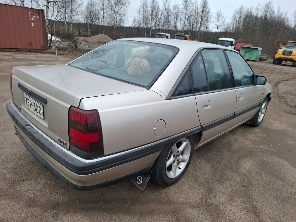 Opel Omega 1993 Harmaa