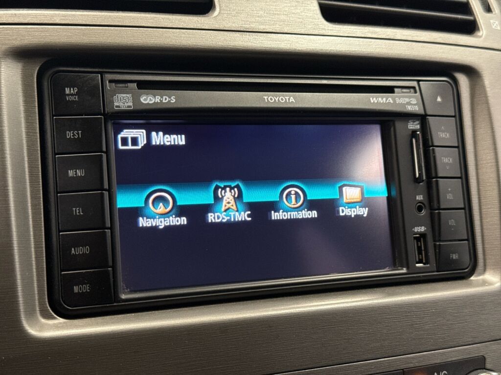 Toyota Avensis 2011 Musta