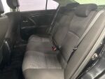 Toyota Avensis 2011 Musta
