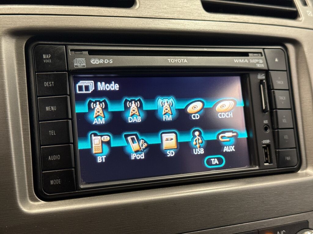 Toyota Avensis 2011 Musta