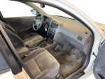 Toyota Avensis 1998 Valkoinen
