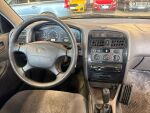 Toyota Avensis 1998 Valkoinen