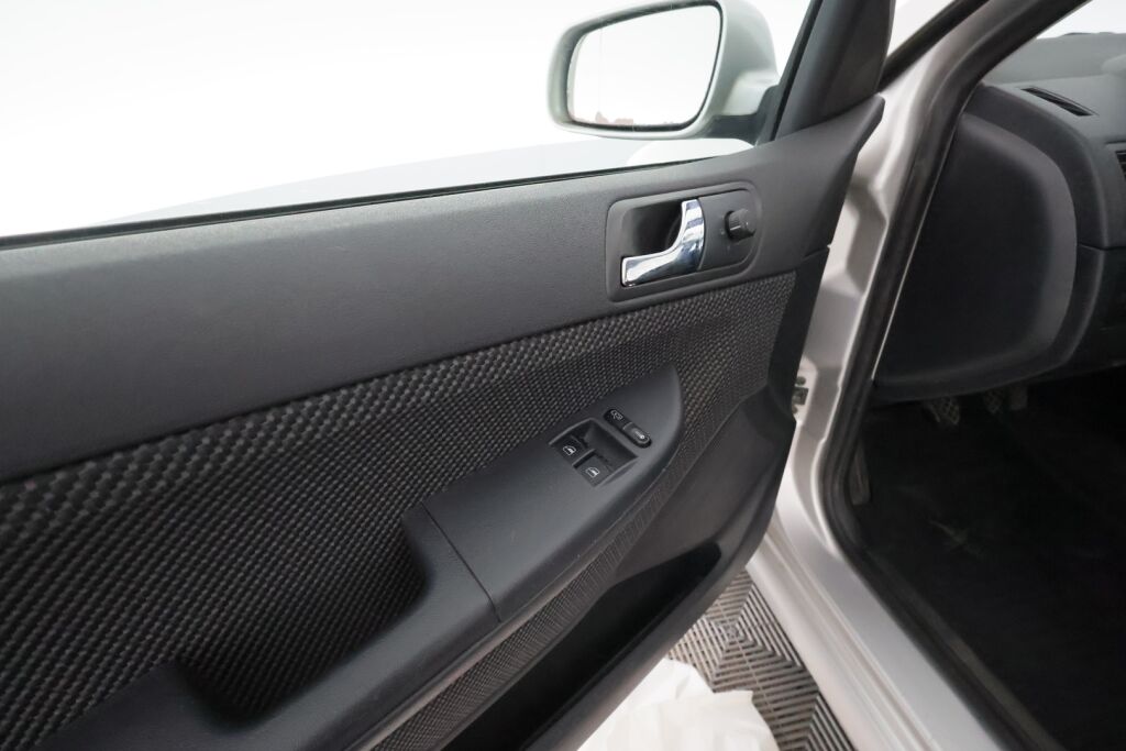 Skoda Fabia 2005 Harmaa