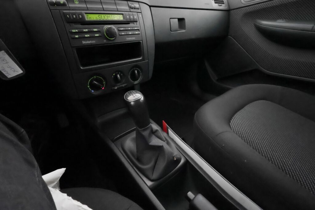 Skoda Fabia 2005 Harmaa