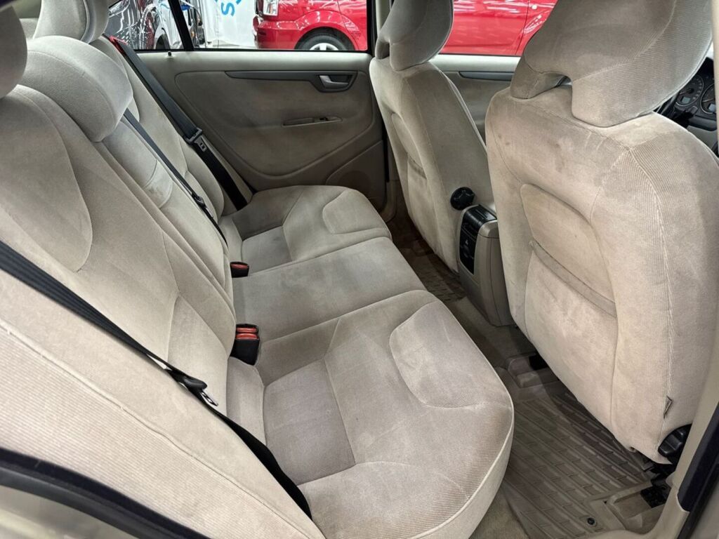 Volvo S60 2005 Ruskea (beige)