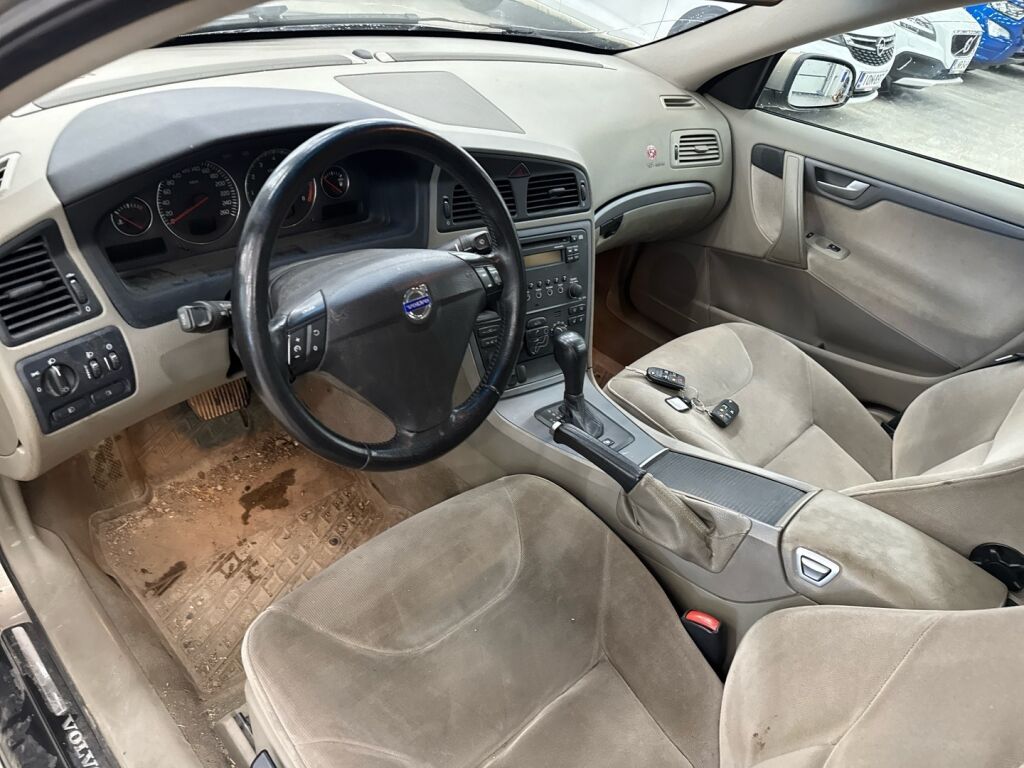 Volvo S60 2005 Ruskea (beige)