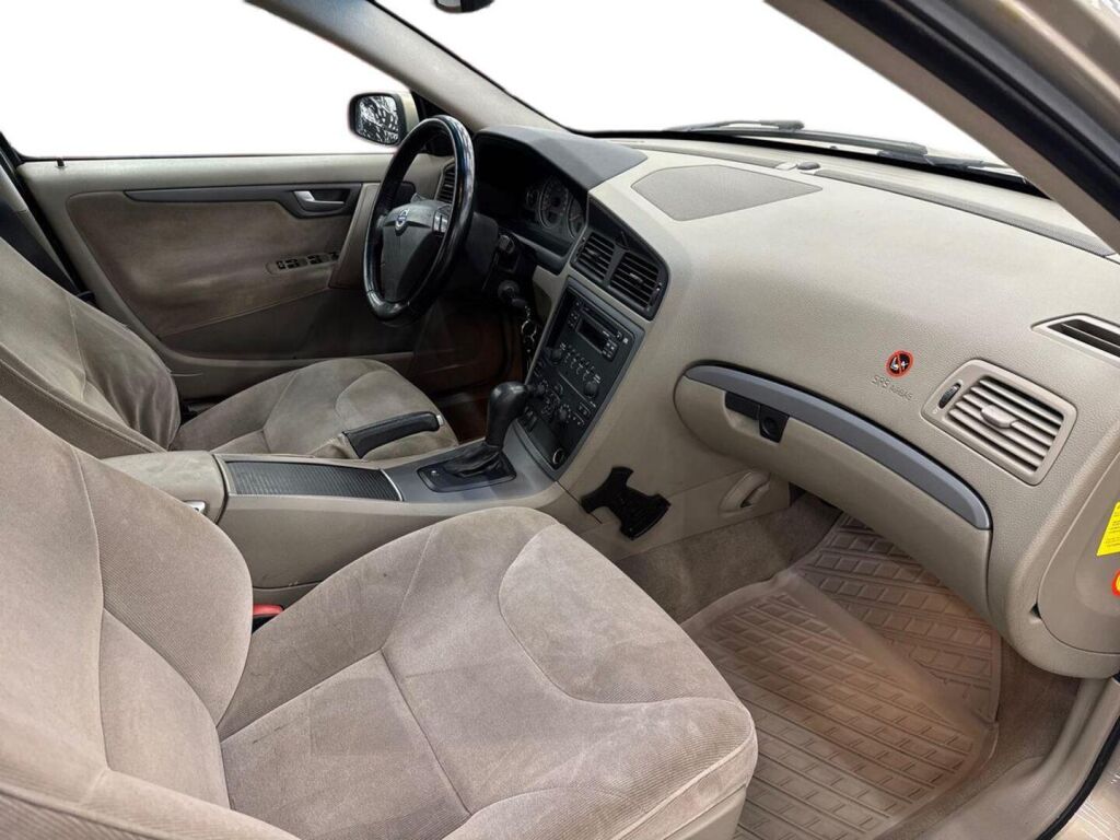 Volvo S60 2005 Ruskea (beige)