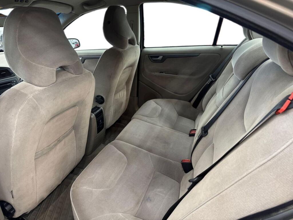 Volvo S60 2005 Ruskea (beige)