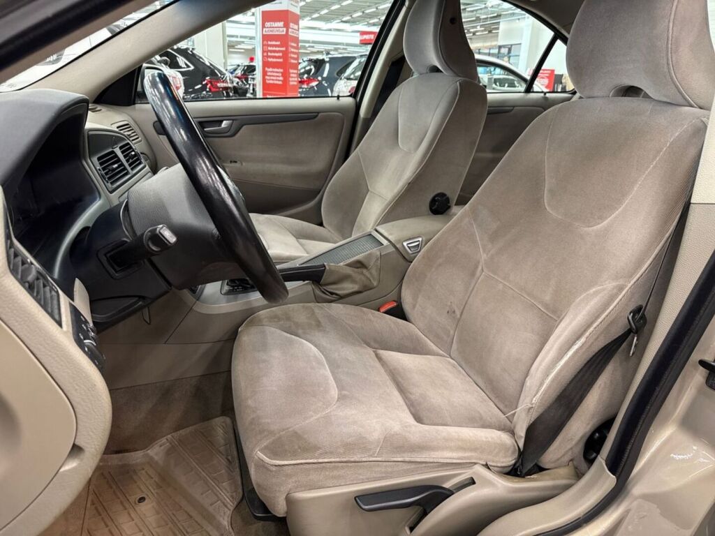 Volvo S60 2005 Ruskea (beige)