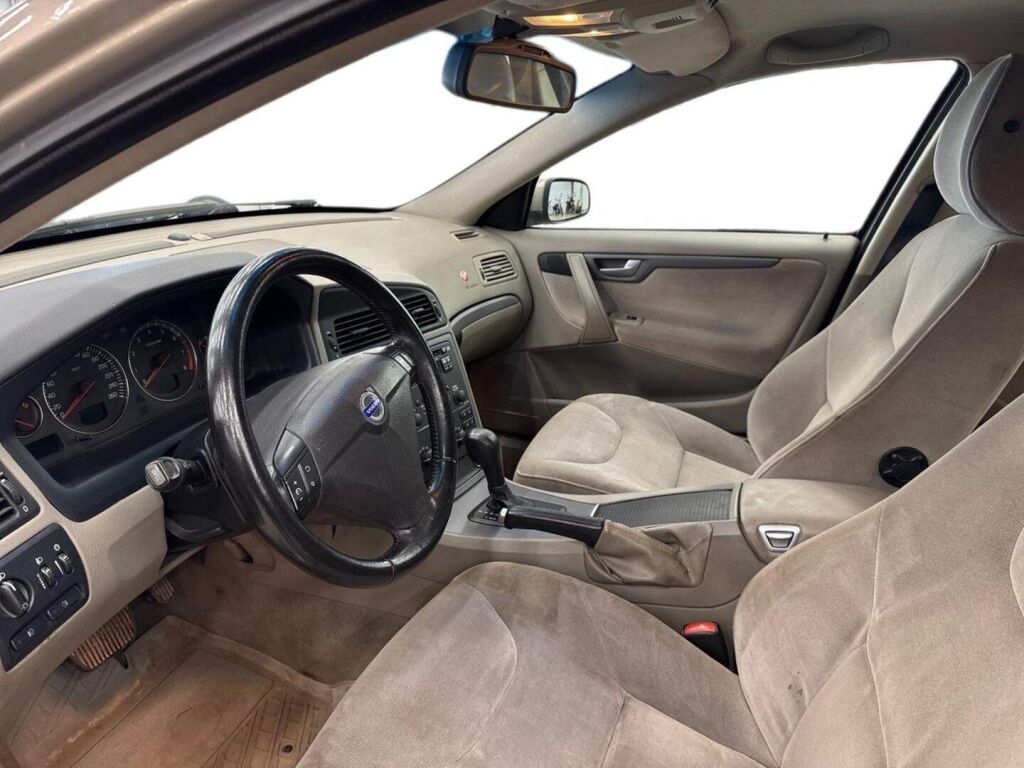 Volvo S60 2005 Ruskea (beige)