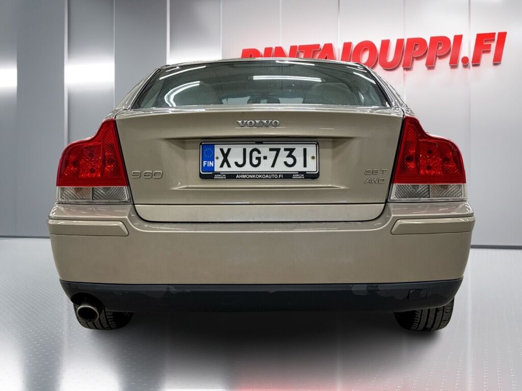 Volvo S60 2005 Ruskea (beige)