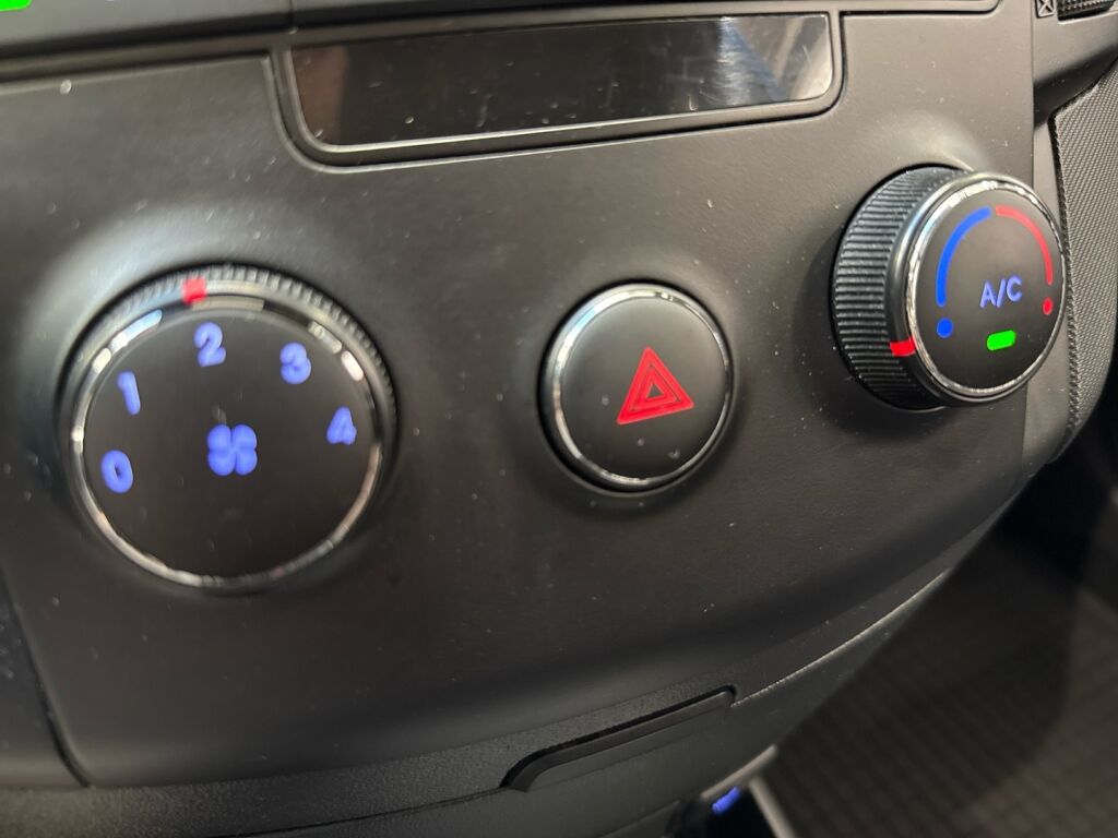 Hyundai i30 2011 Sininen